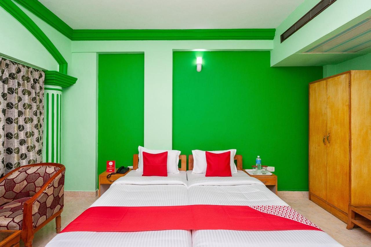 Hotel Manhattan Chennai Exterior photo