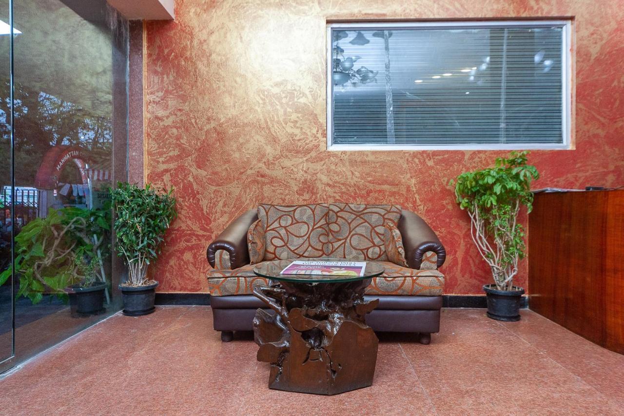 Hotel Manhattan Chennai Exterior photo